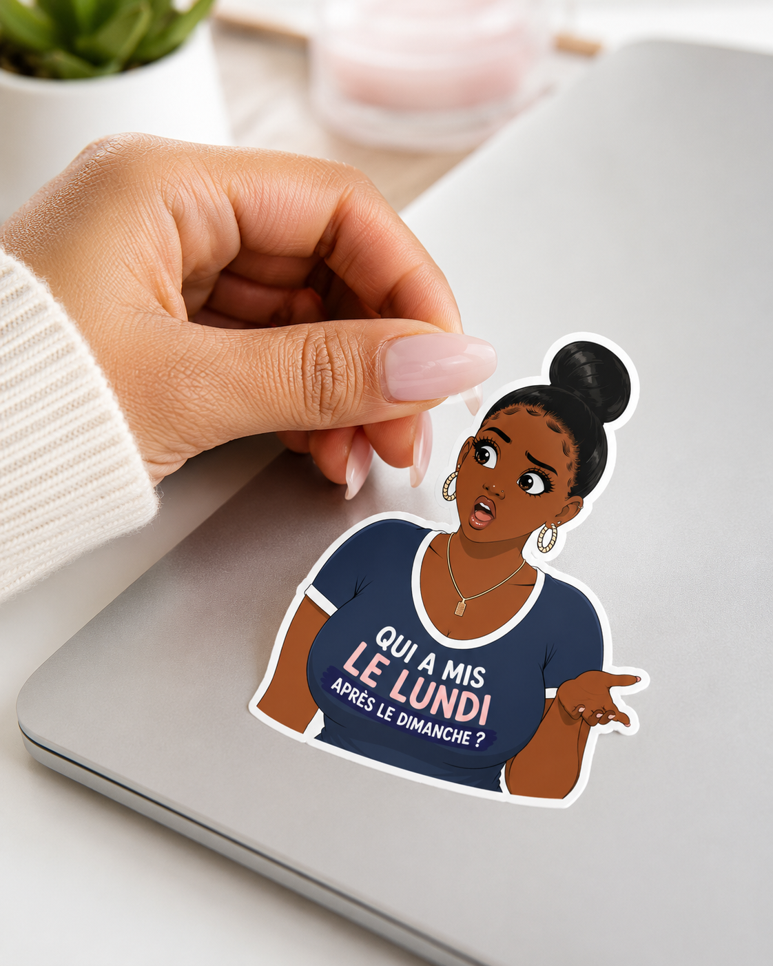 Sticker "Qui a mis le lundi après le dimanche ?"